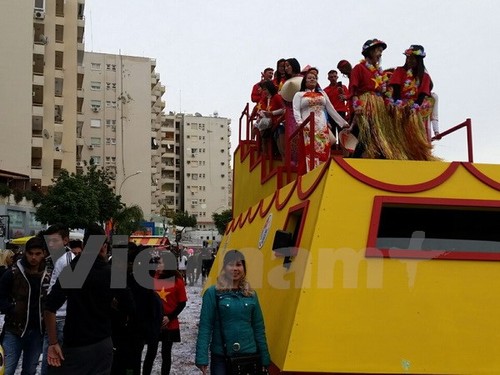 Vietnamese community takes part in Limassol Carnival Cyprus 2015 - ảnh 1